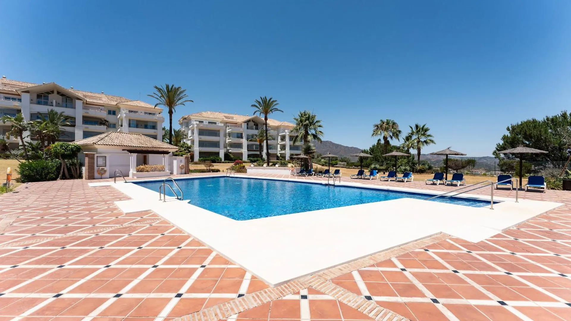 Real Alta Vista Golf Apartment Malaga
